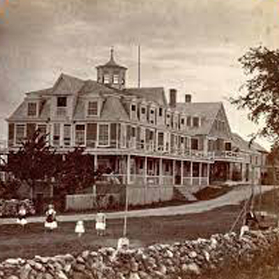 Sagamore House at Frost's Point